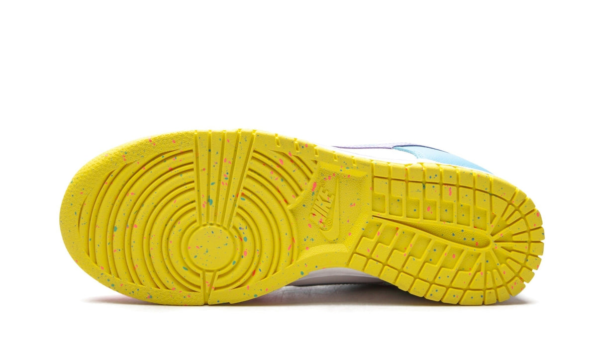 NIKE DUNK LOW EASTER (W)