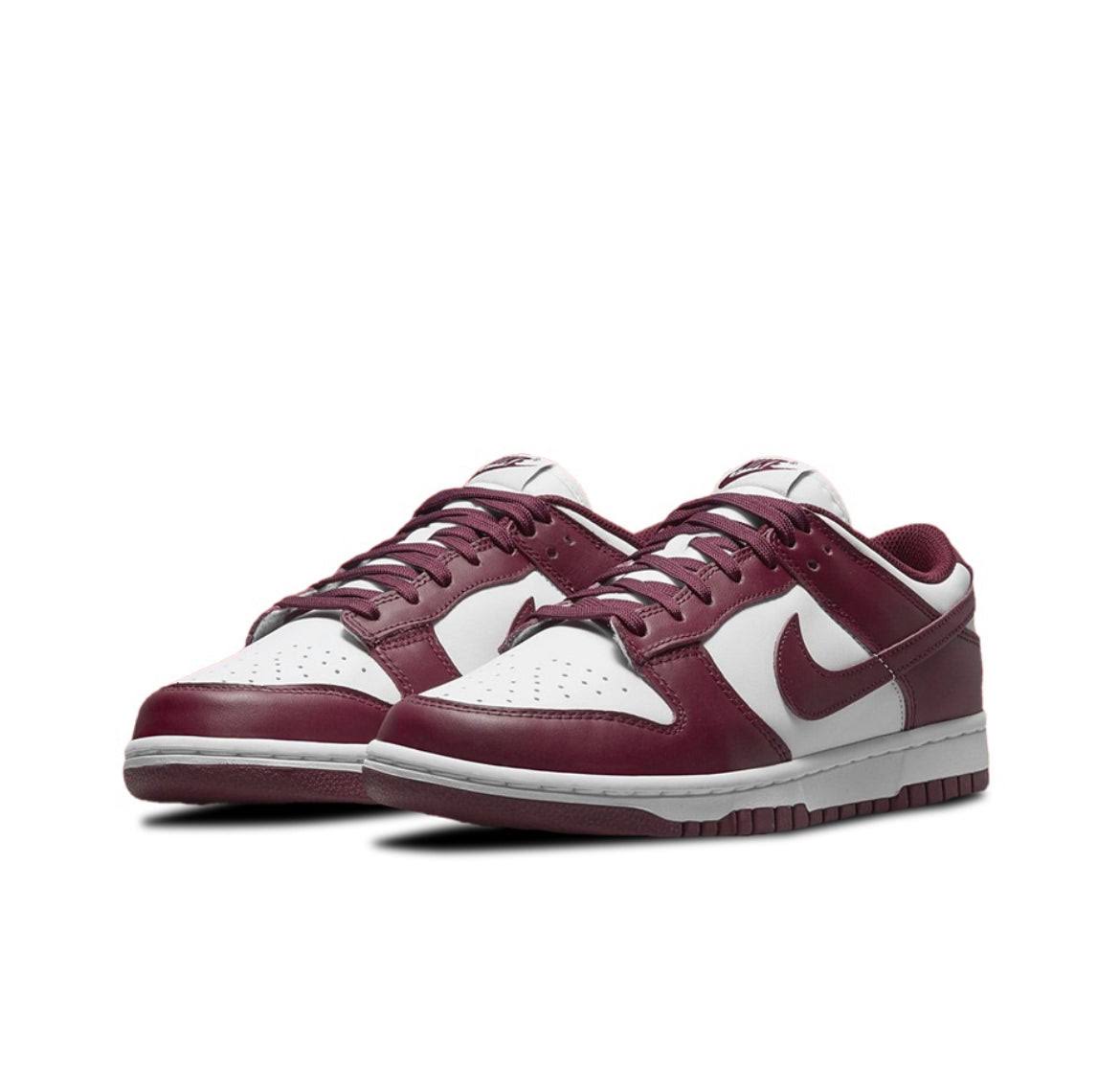 NIKE DUNK LOW BORDEAUX (W)