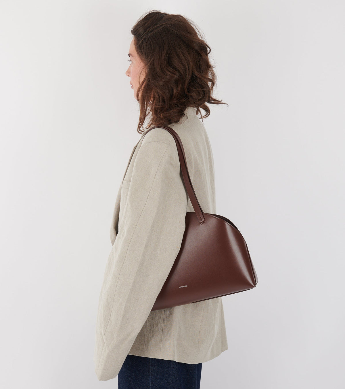 Curve Shoulder Medium Back Dark Earth