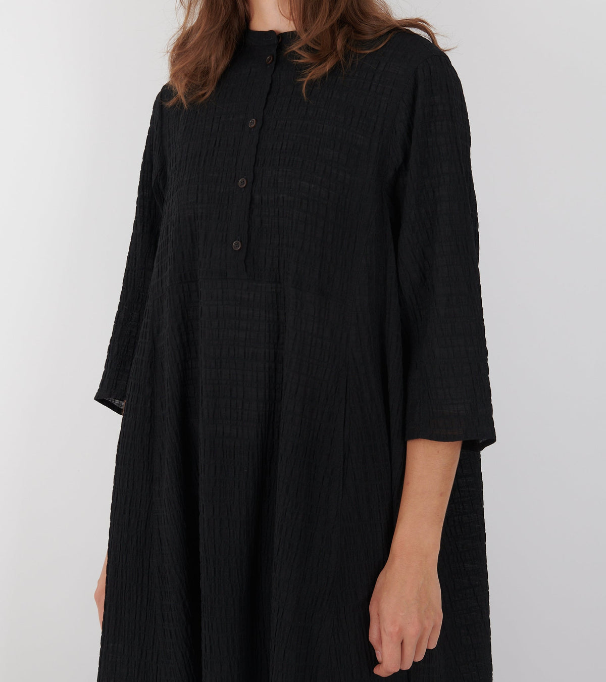 Low Pulse Dress Black