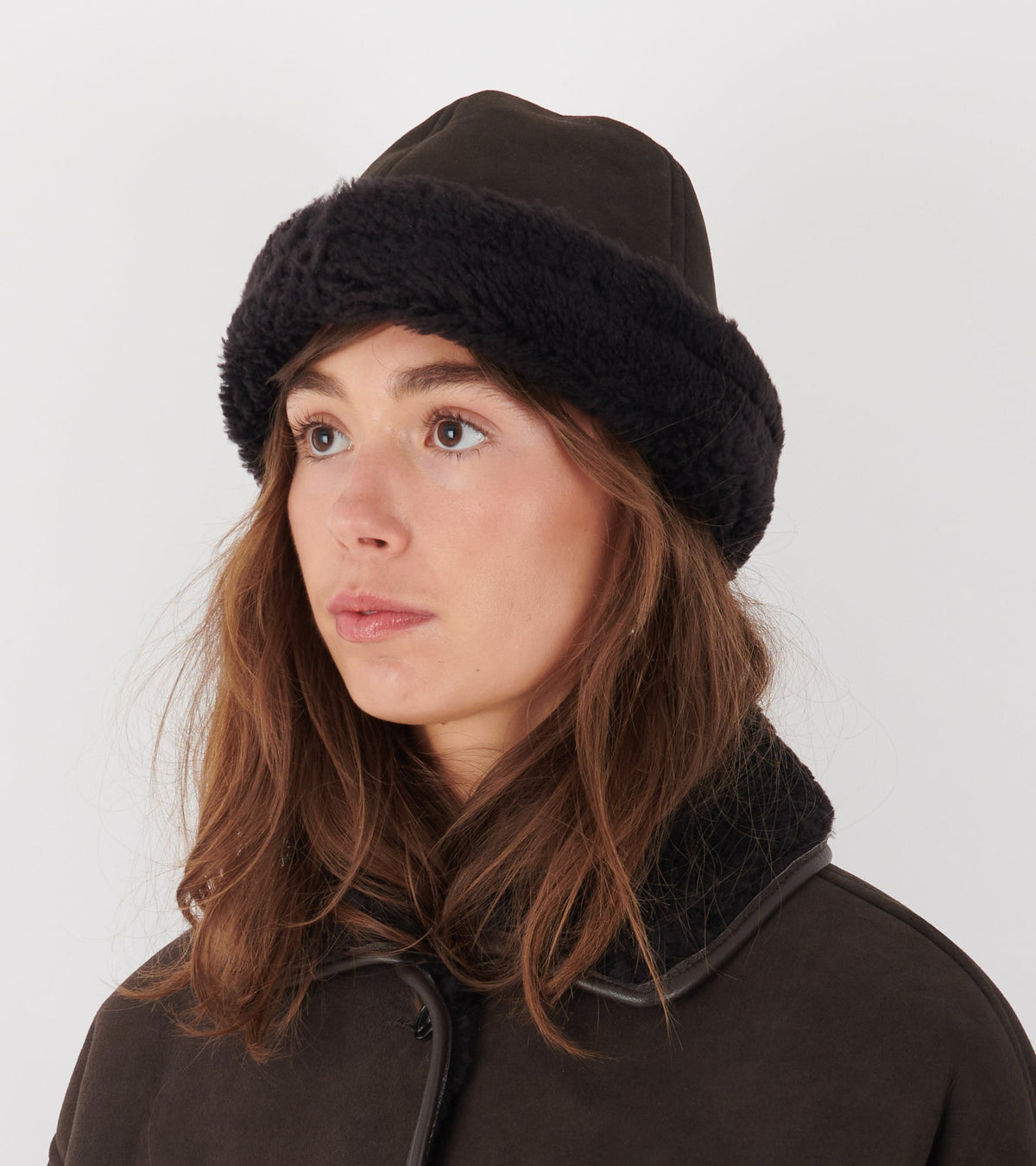 Suede Back Curly Hair Cap Chocolate