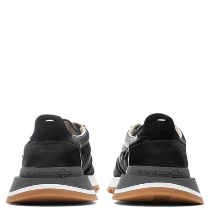 Runner Evolution Sneakers - Black