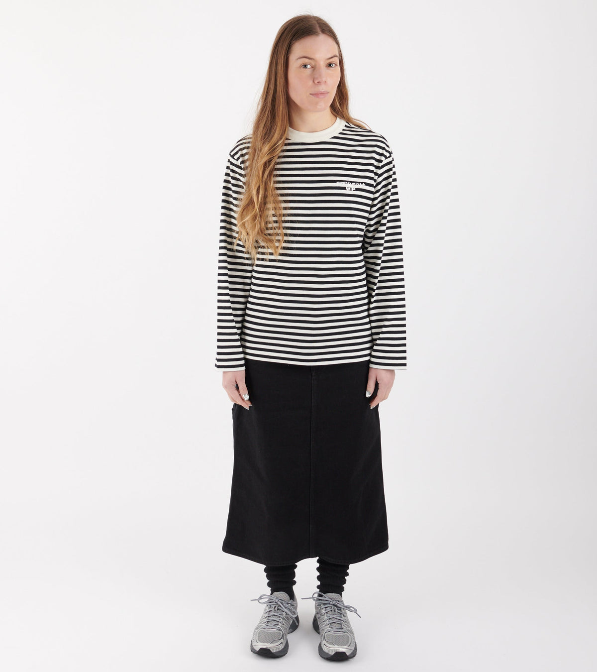 W Single Knee Skirt Black Stone Washed