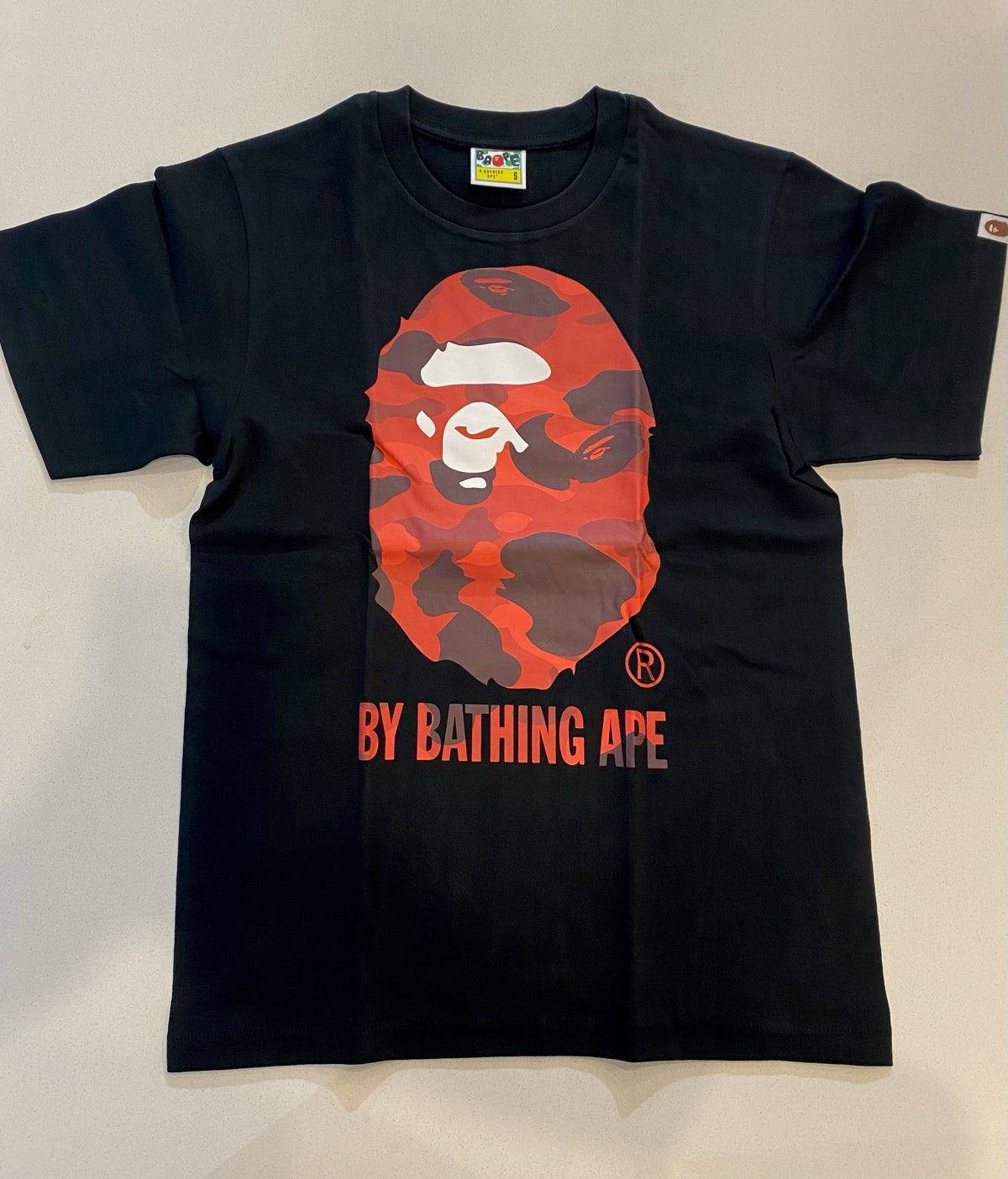 BAPE BIG APE HEAD (WITH WRITING) BLACK/RED TEE